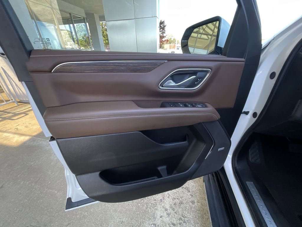Certified 2024 Chevrolet Tahoe High Country w/ Advanced Technology Package image 22