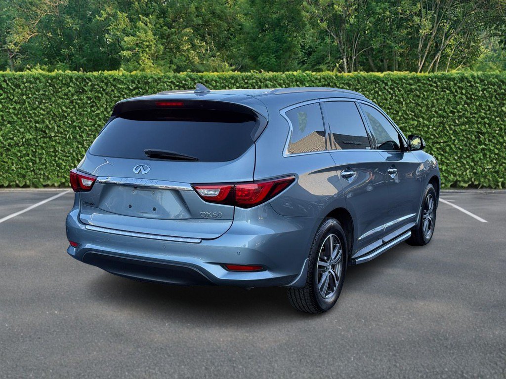 Used 2017 INFINITI QX60 Luxe w/ Premium Plus Package AWD/4WD image 3