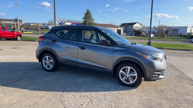 Used 2020 Nissan Kicks S FWD image 2