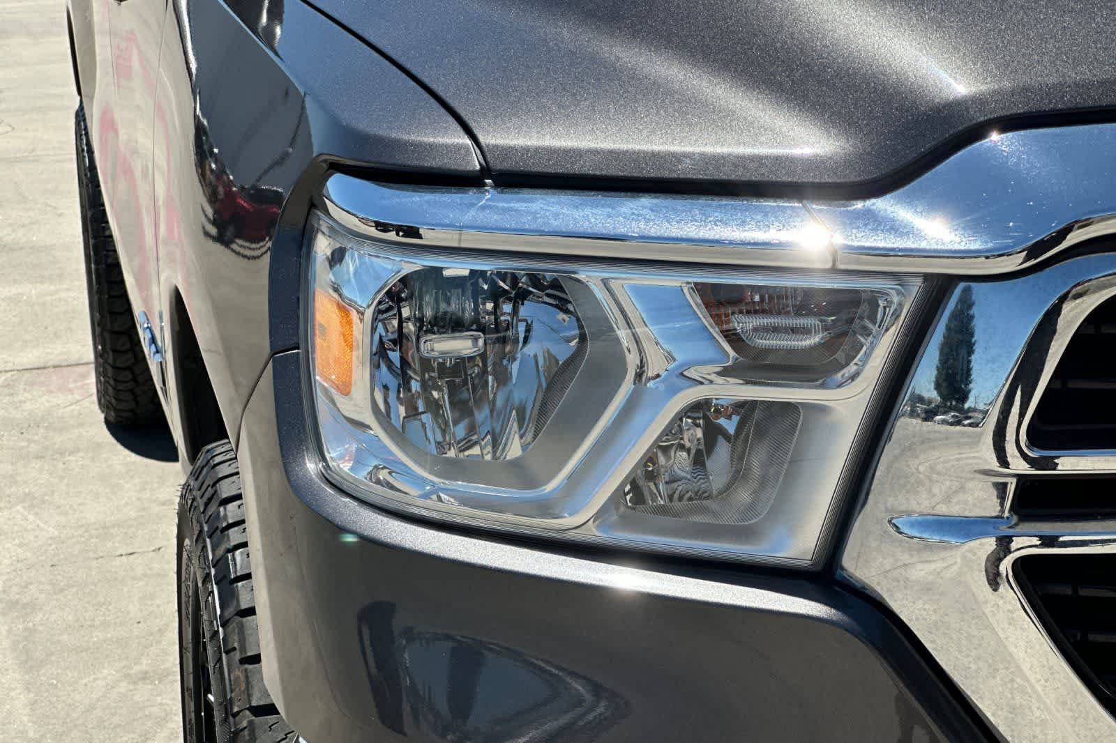 Used 2020 RAM 1500 Big Horn AWD/4WD image 32