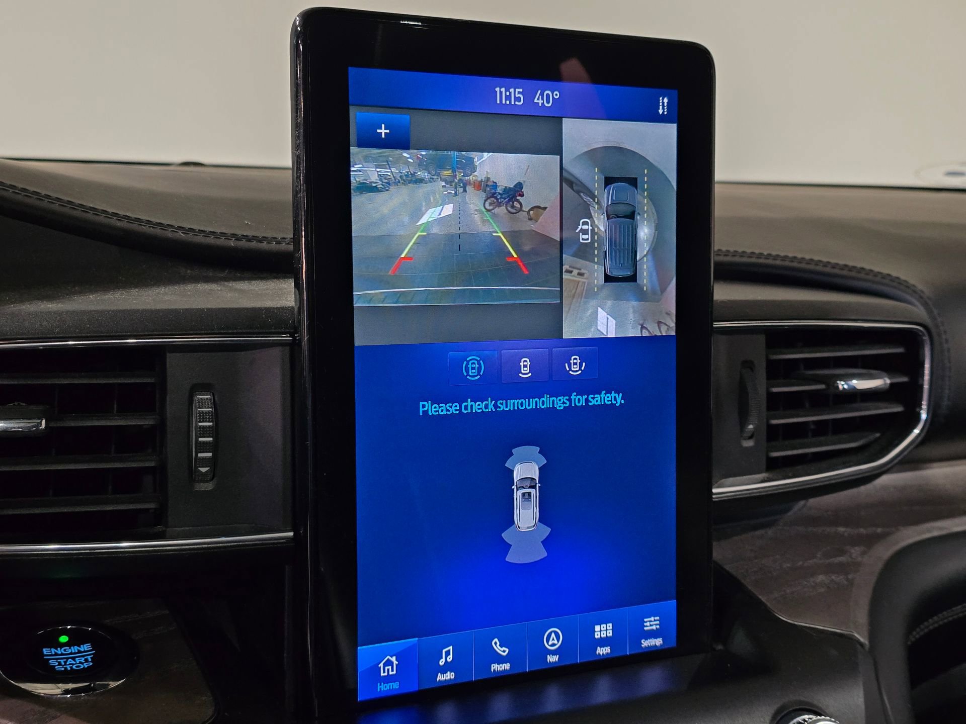 Used 2020 Ford Explorer Platinum w/ Premium Technology Package image 29