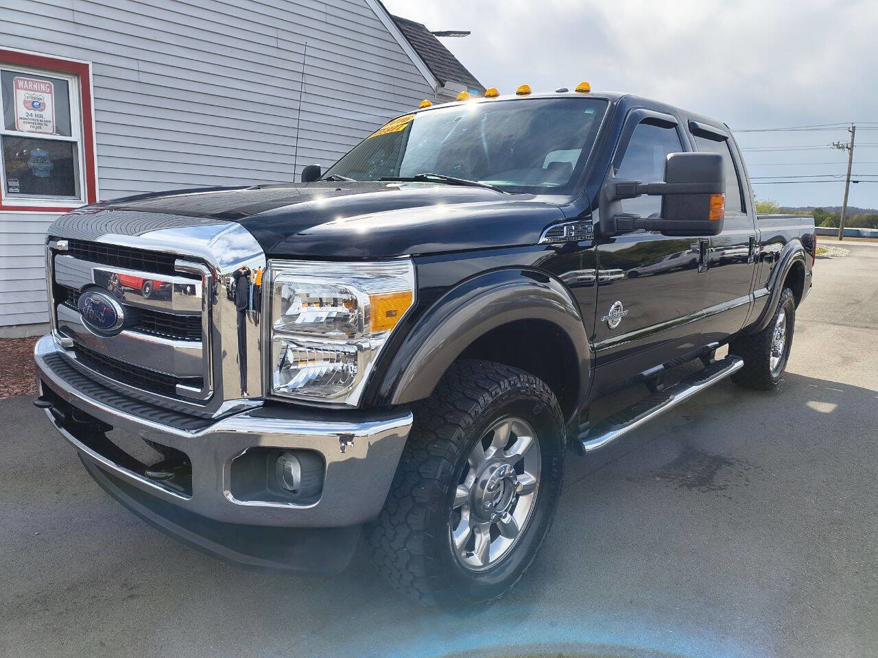 Used 2016 Ford F250 Lariat w/ Lariat Ultimate Package image 2