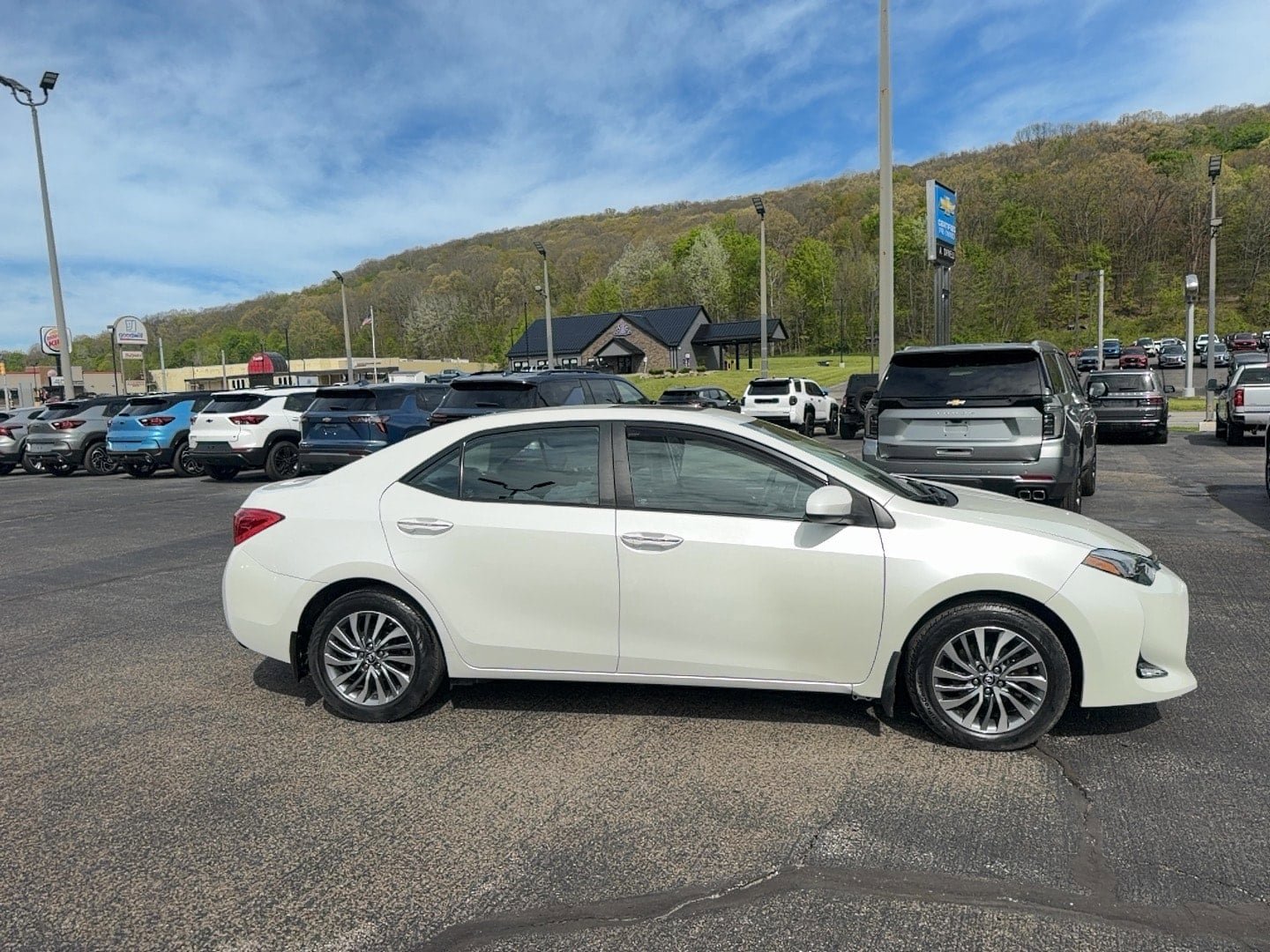 Used 2017 Toyota Corolla XLE FWD image 8