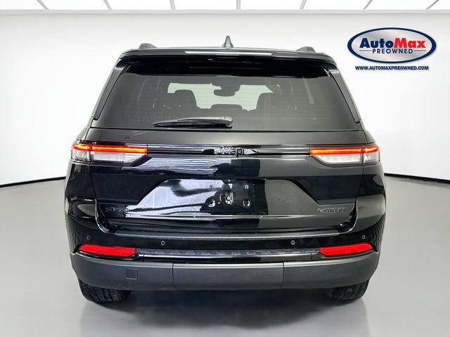 Used 2024 Jeep Grand Cherokee Limited w/ Black Appearance Package AWD/4WD image 8
