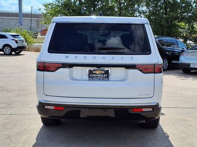 Used 2024 Jeep Wagoneer L Series II w/ Flexible Seating Group RWD image 6