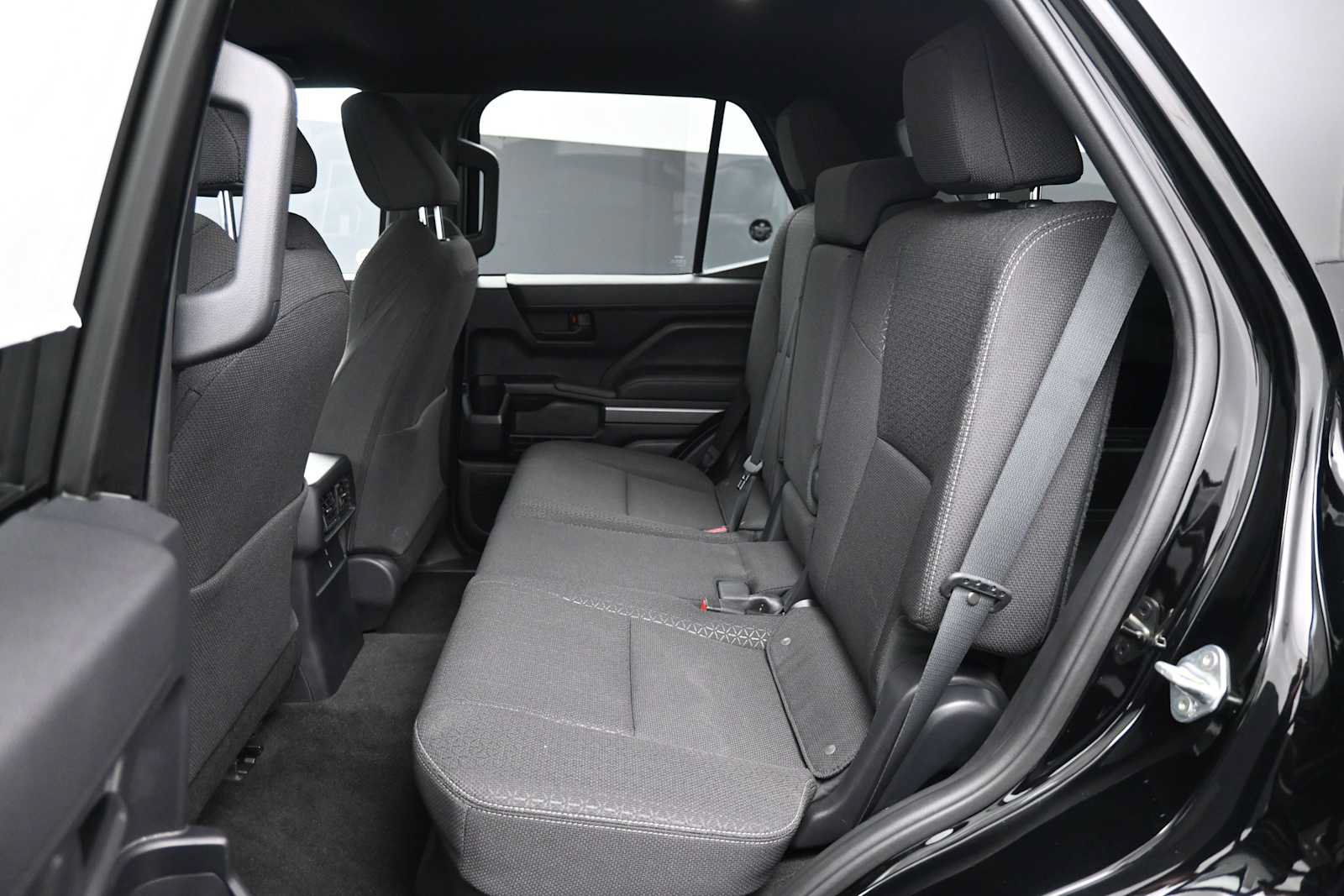 Certified 2025 Toyota 4Runner SR5 AWD/4WD image 21