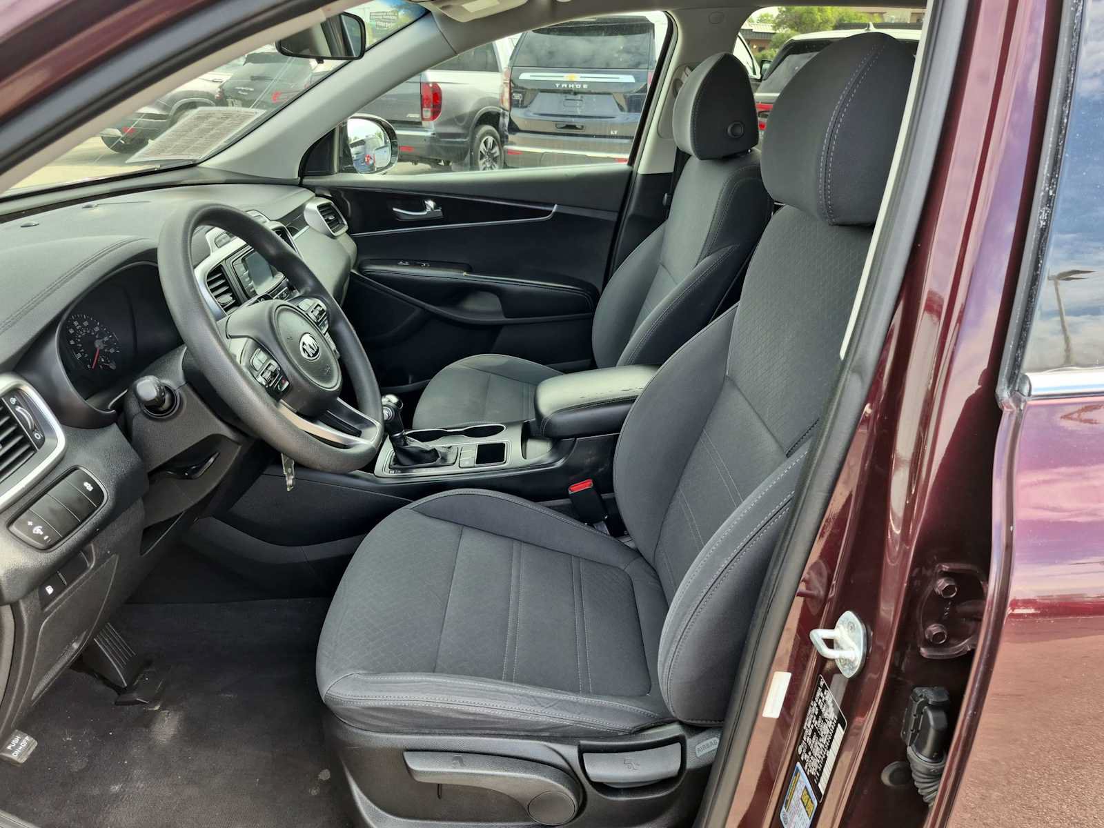 Used 2018 Kia Sorento FWD V6 image 16