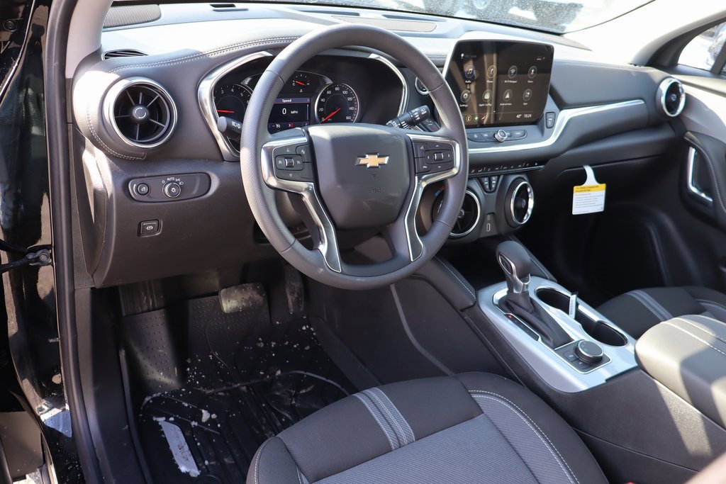 New 2026 Chevrolet Blazer LT w/ Midnight/Sport Edition image 6
