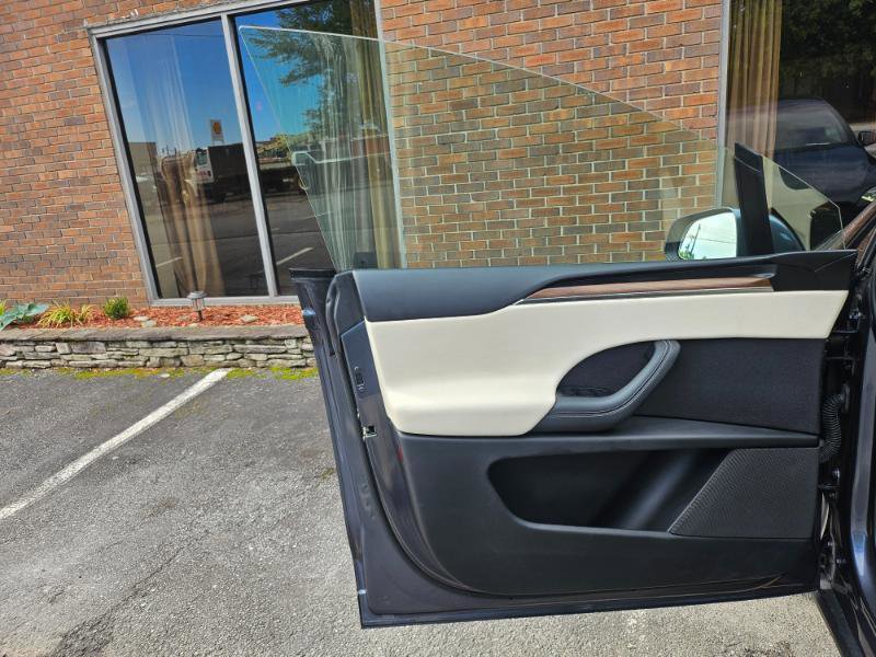 Used 2023 Tesla Model X AWD/4WD image 34