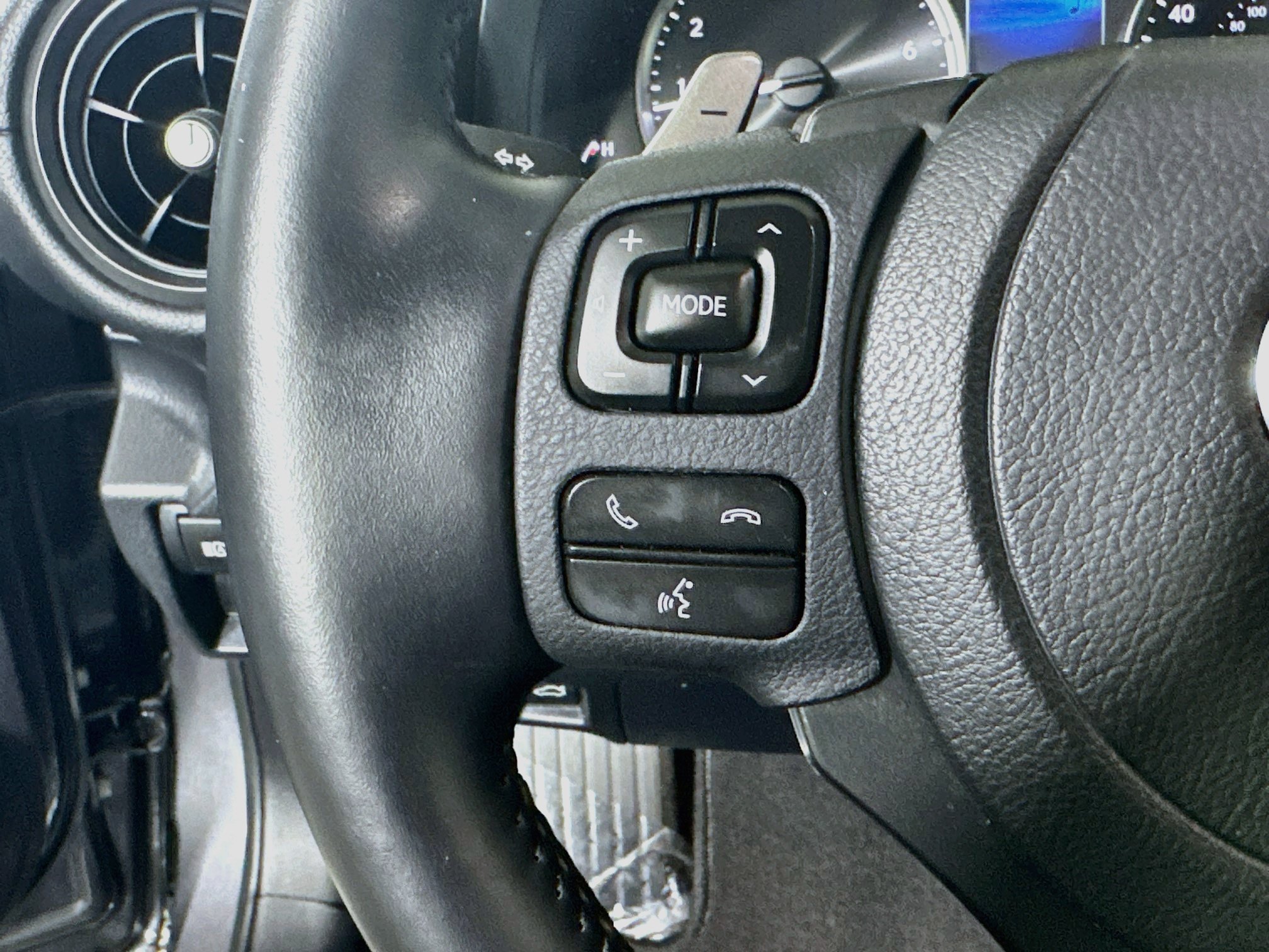 Used 2025 Lexus IS 350 F Sport w/ Accessory Package 2 RWD image 16