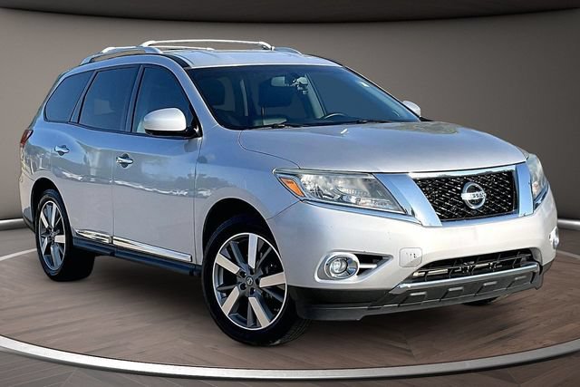 Used 2013 Nissan Pathfinder Platinum FWD image 10