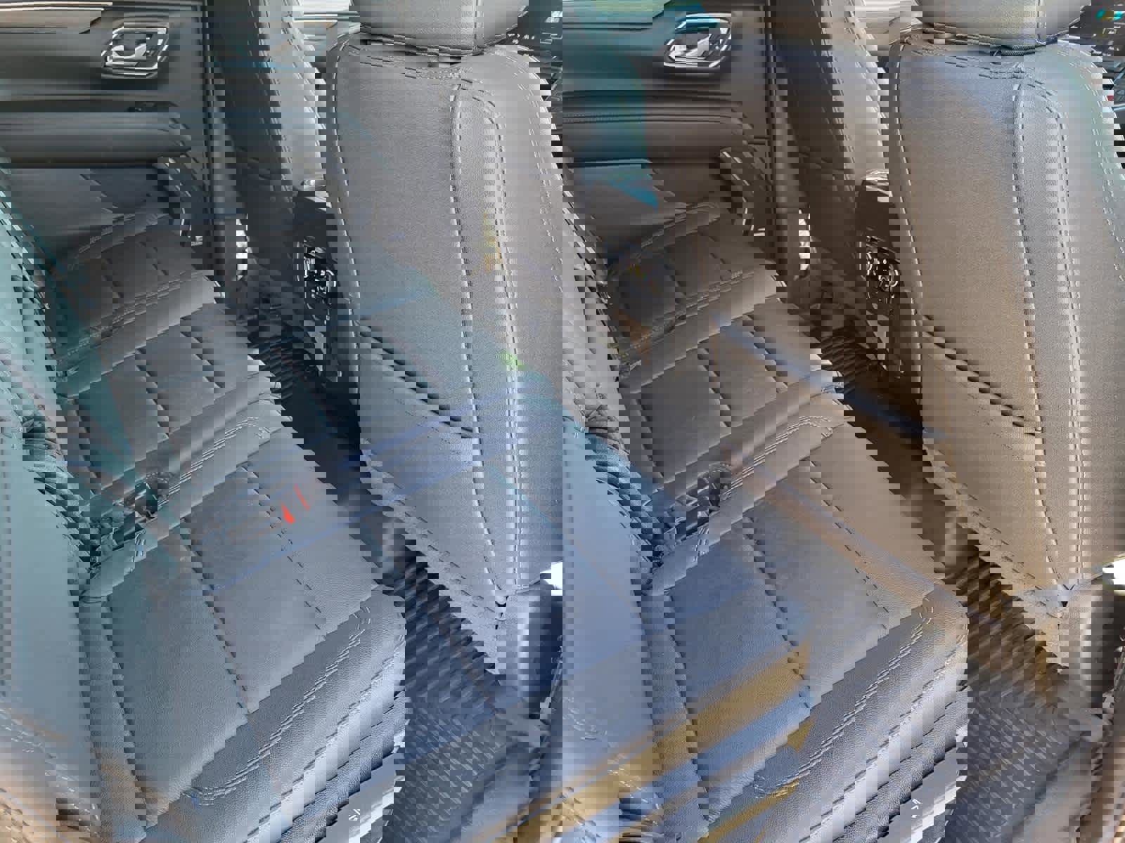 Used 2024 Chevrolet Tahoe Z71 w/ Z71 Off-Road Package image 11