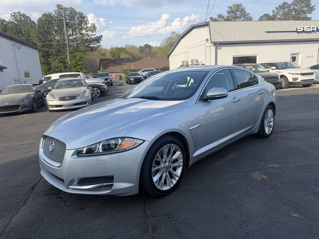Used 2014 Jaguar XF RWD image 1