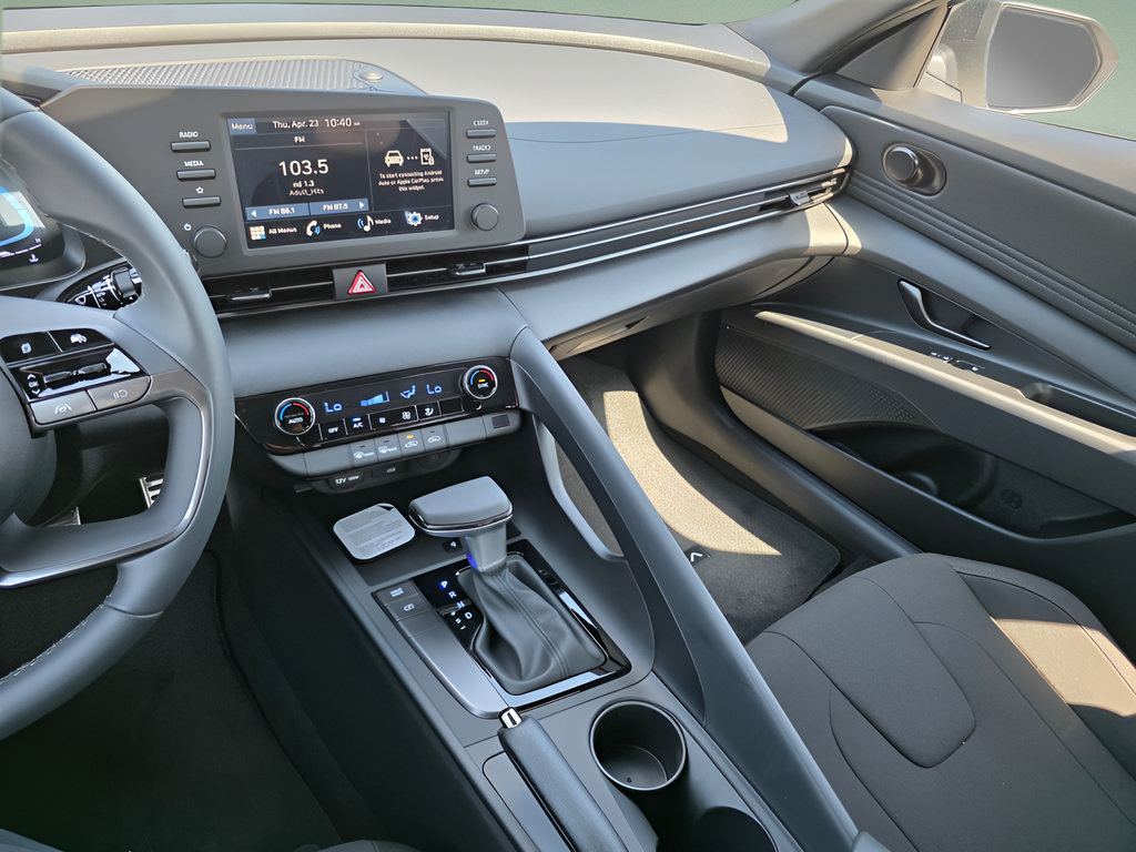New 2026 Hyundai Elantra Sport FWD image 17