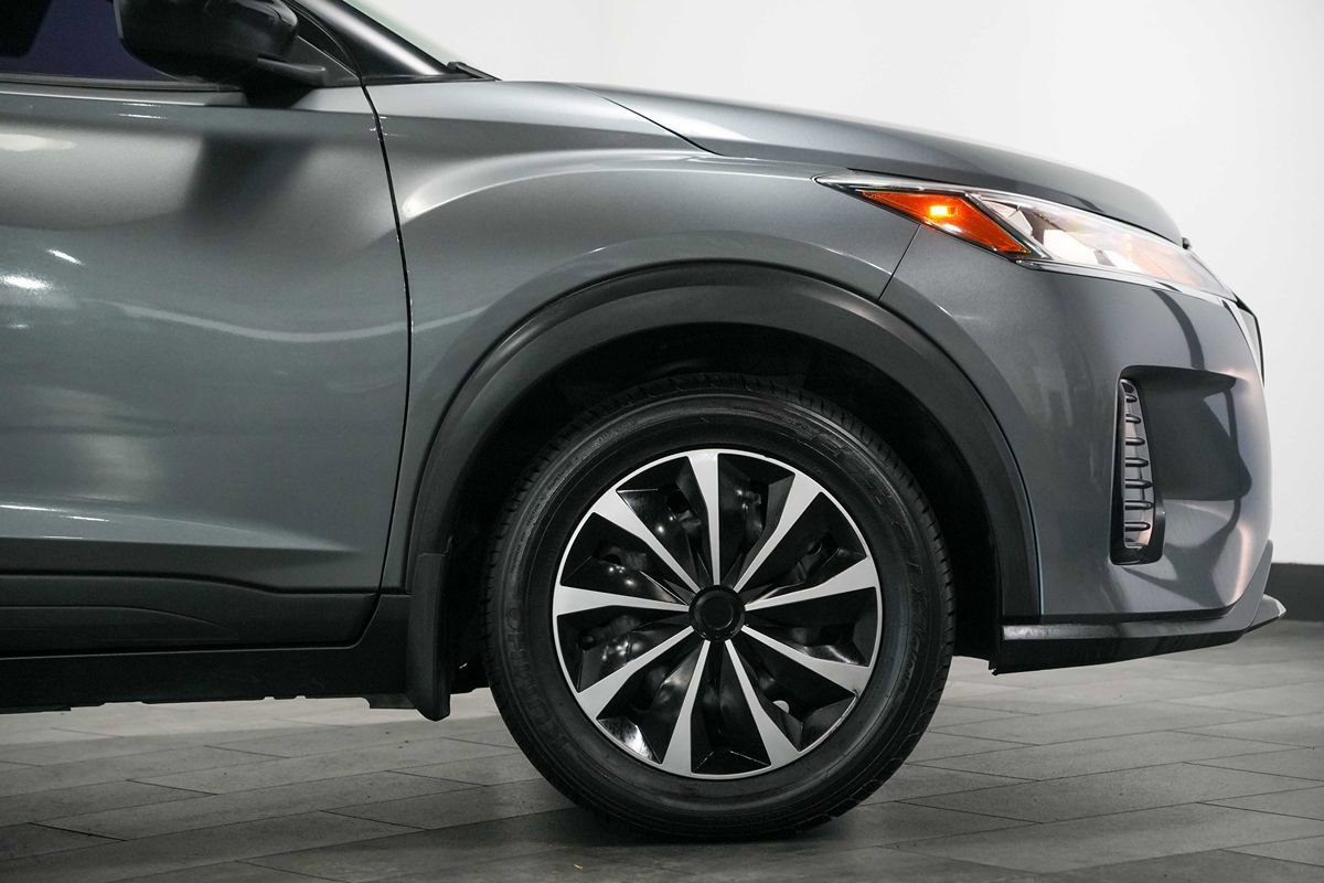 Used 2021 Nissan Kicks S FWD image 9