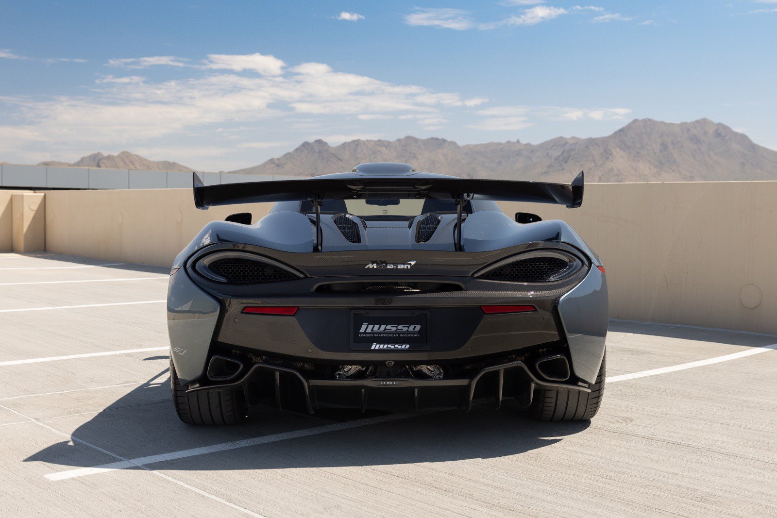 Used 2020 McLaren 620R RWD image 8