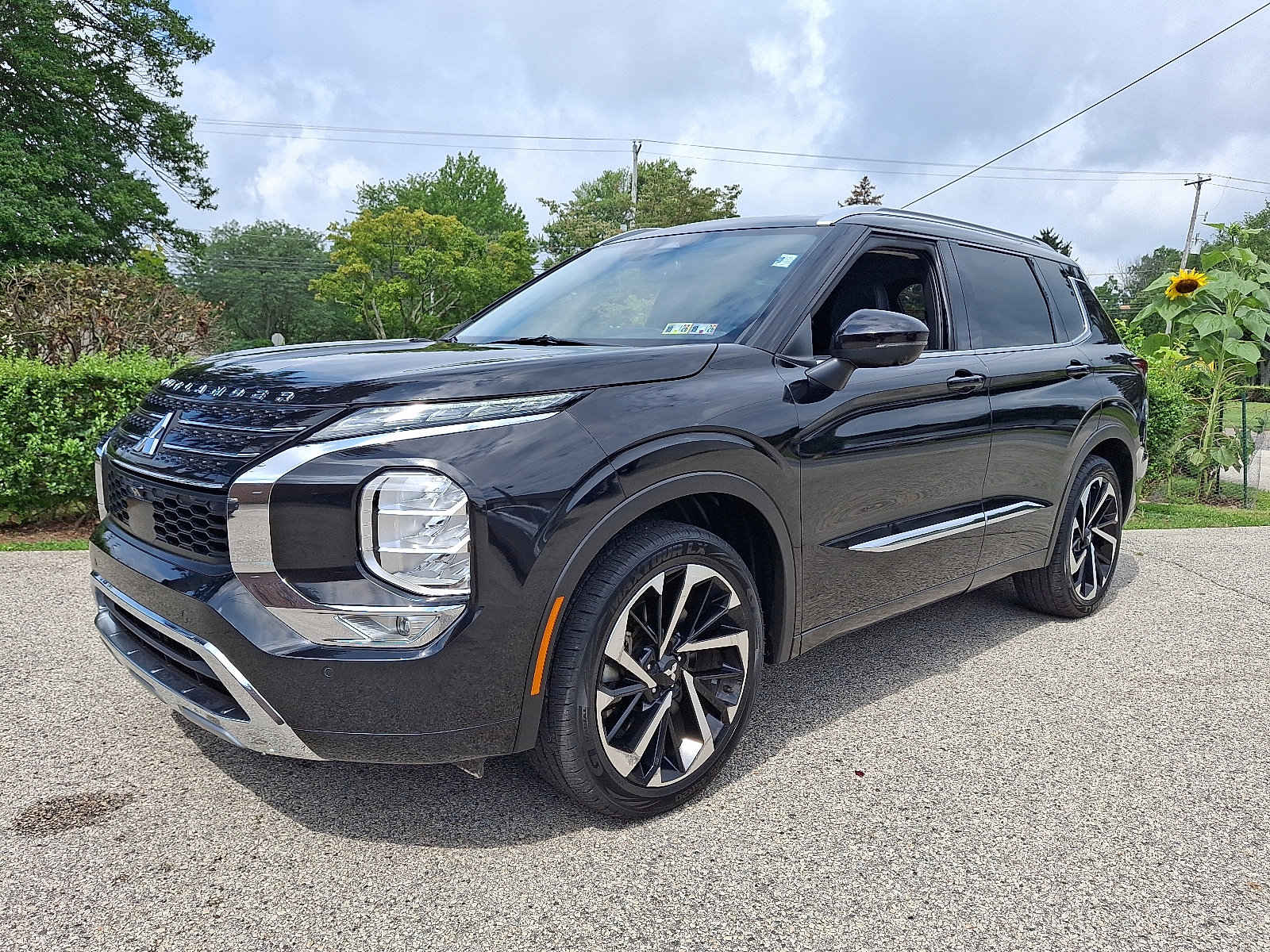 Used 2022 Mitsubishi Outlander SEL image 3