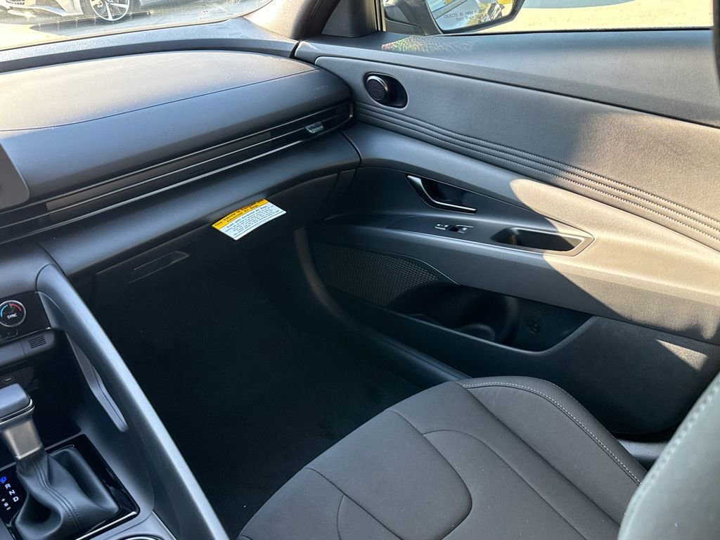 New 2025 Hyundai Elantra Sport image 22