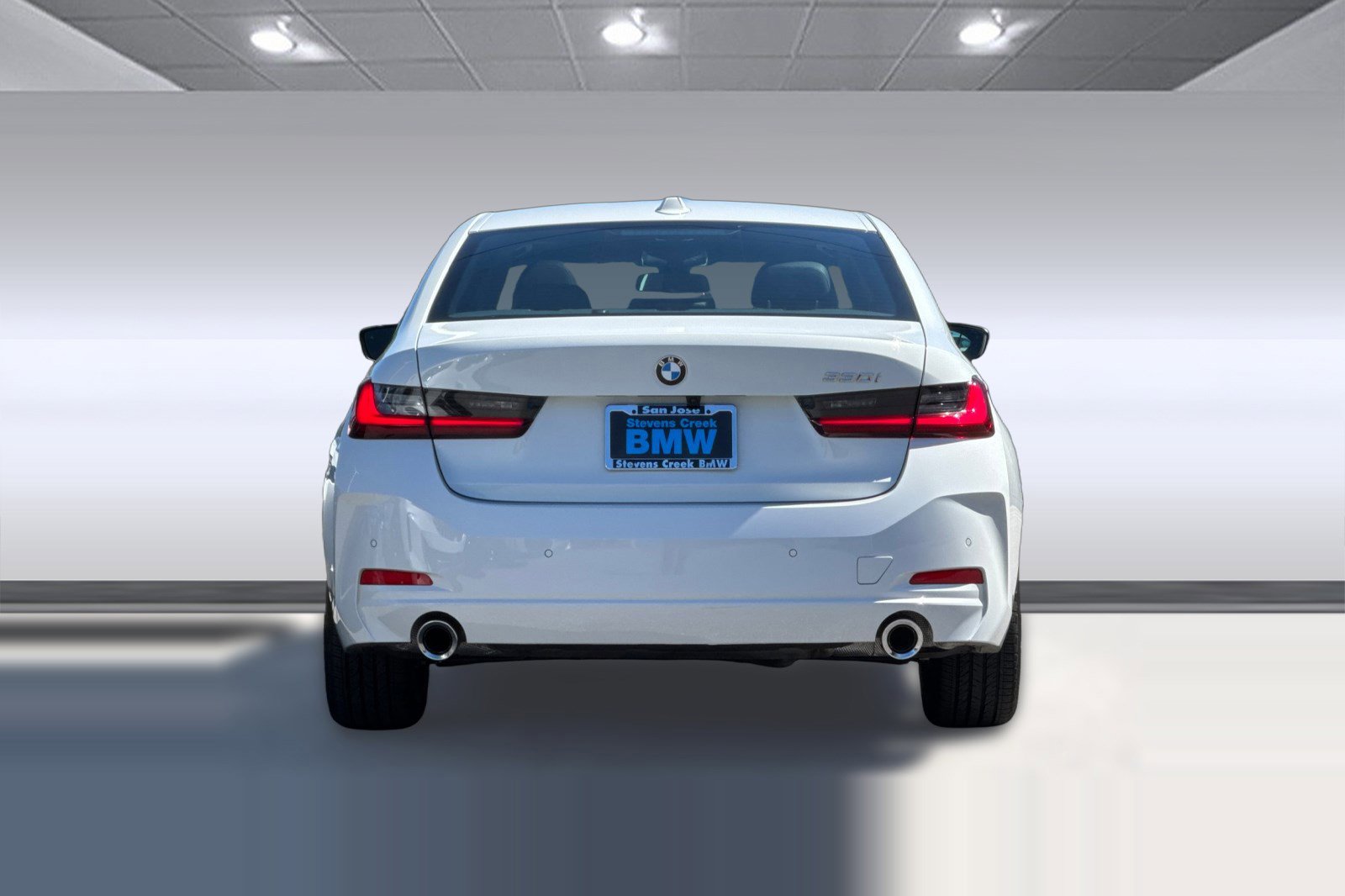Used 2025 BMW 330i Sedan w/ Convenience Package RWD image 9