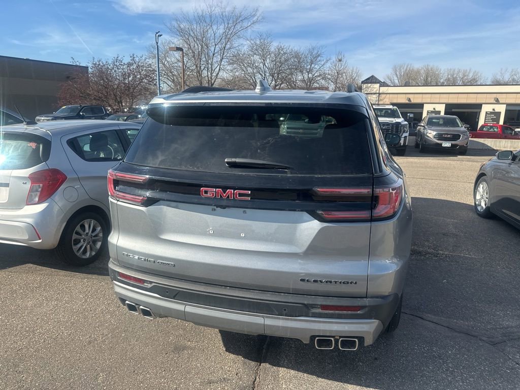 Used 2025 GMC Acadia Elevation image 8