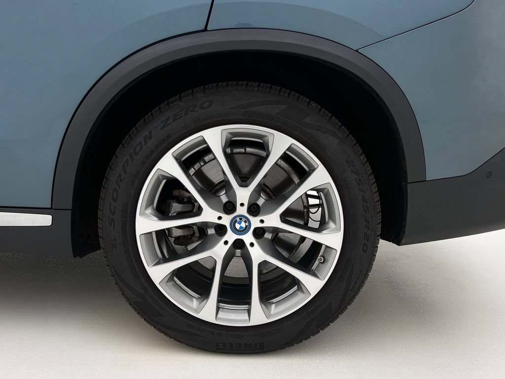 Certified 2024 BMW X5 xDrive50e w/ Executive Package AWD/4WD image 28