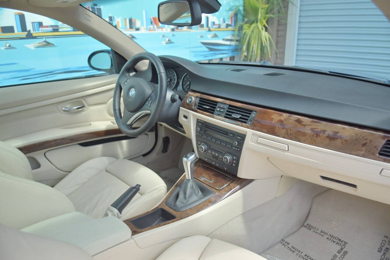 Used 2008 BMW 328xi Coupe AWD/4WD image 32
