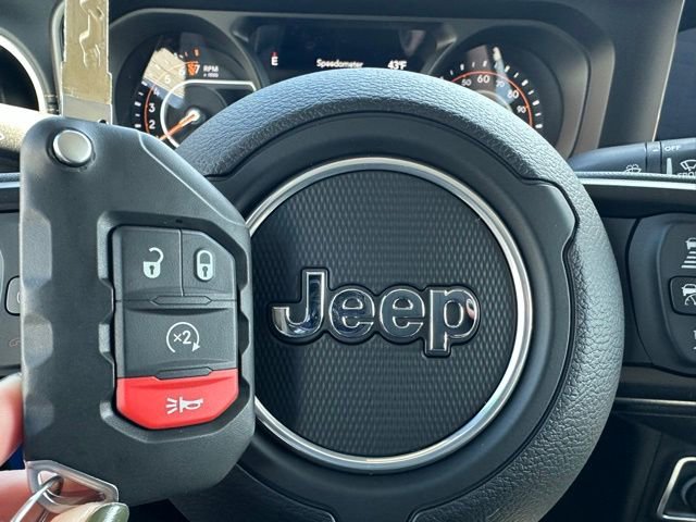 New 2025 Jeep Gladiator Sport w/ Premium Package image 39