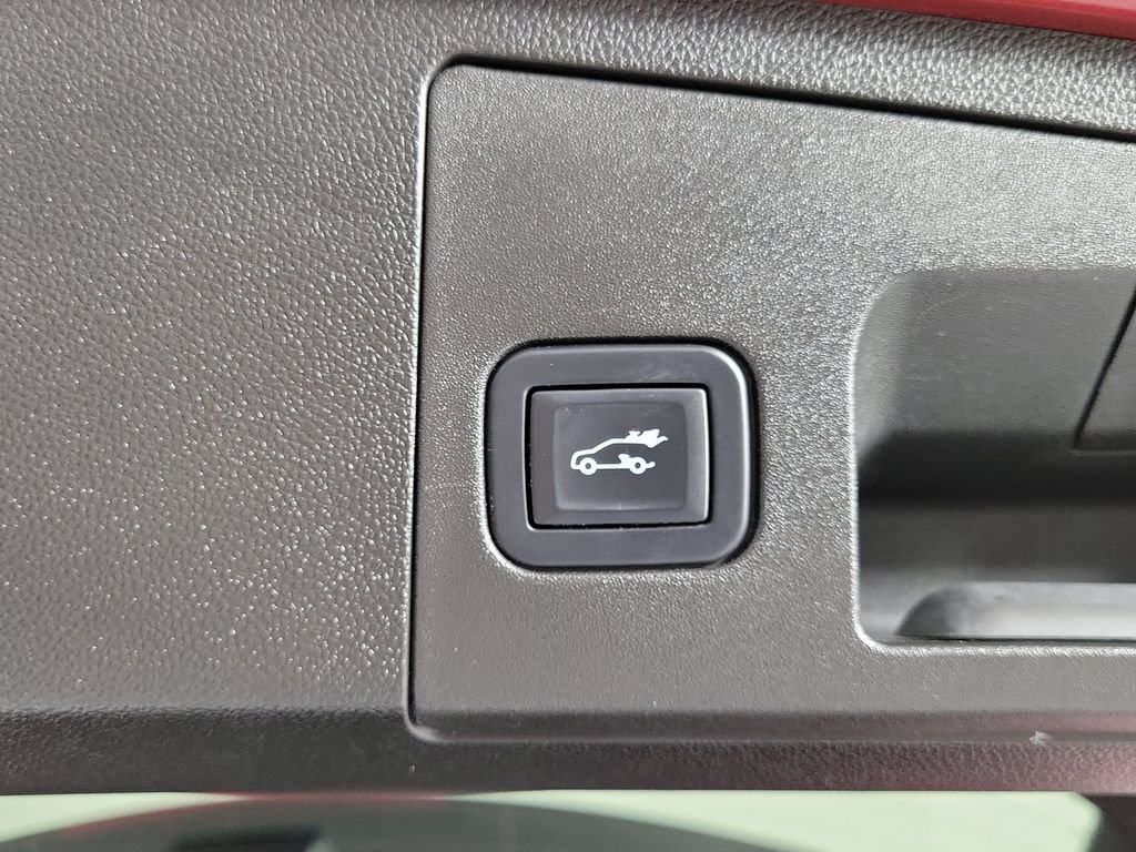 Certified 2022 Cadillac XT4 Sport w/ Enhanced Visibility Package FWD image 8