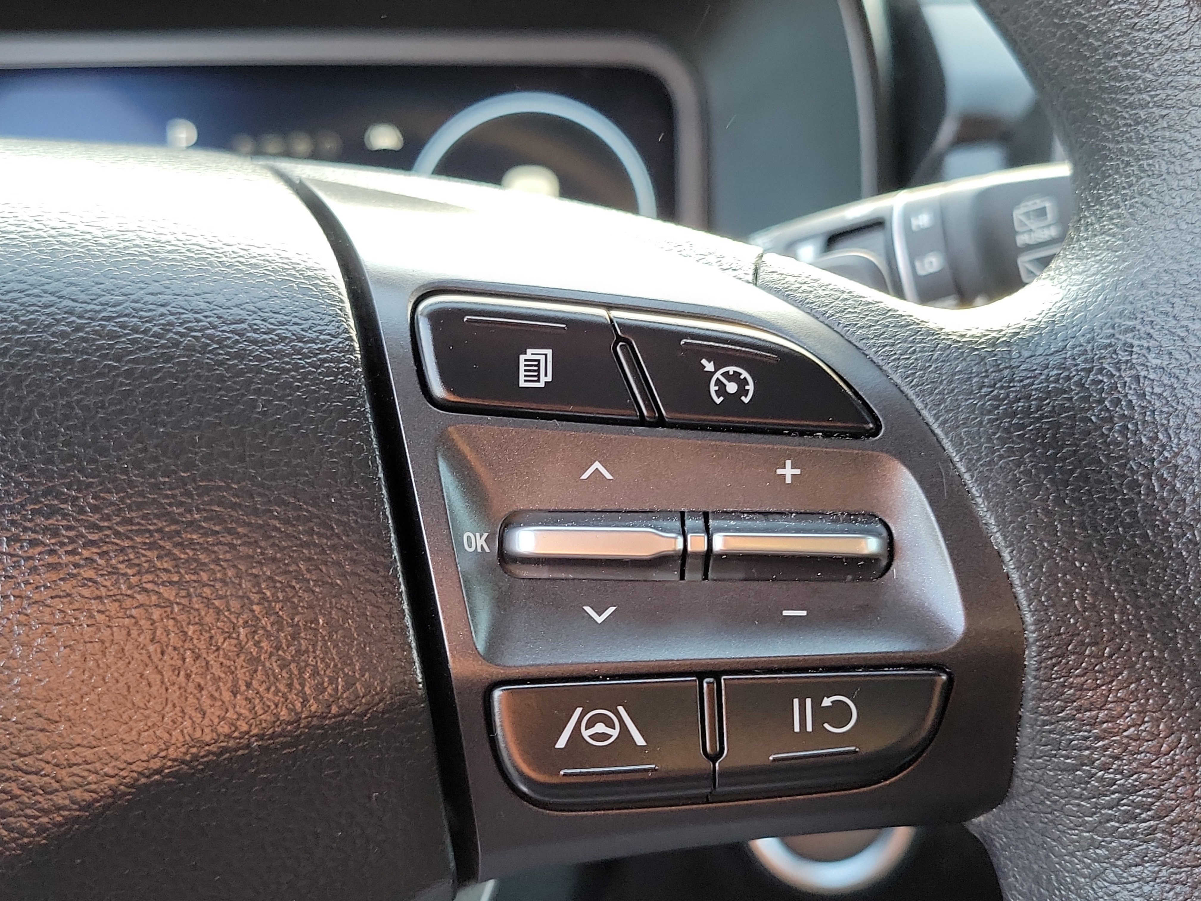 Certified 2023 Hyundai Kona SE image 8