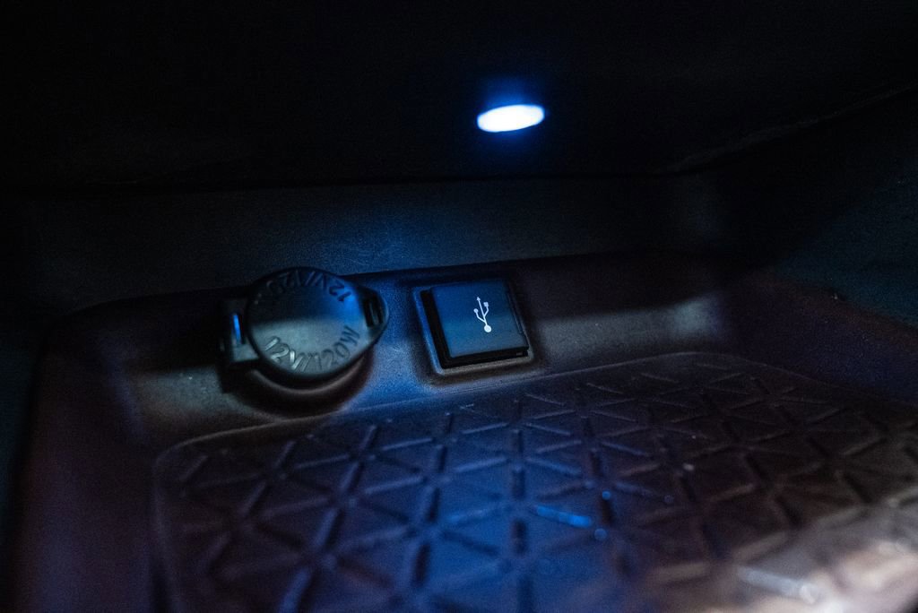 Certified 2021 Toyota RAV4 Limited FWD image 30