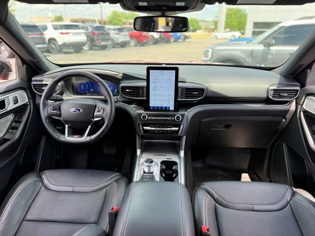 Used 2020 Ford Explorer ST w/ Premium Technology Package AWD/4WD image 2