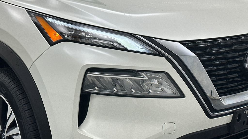Used 2023 Nissan Rogue SV w/ SV Premium B Package image 25