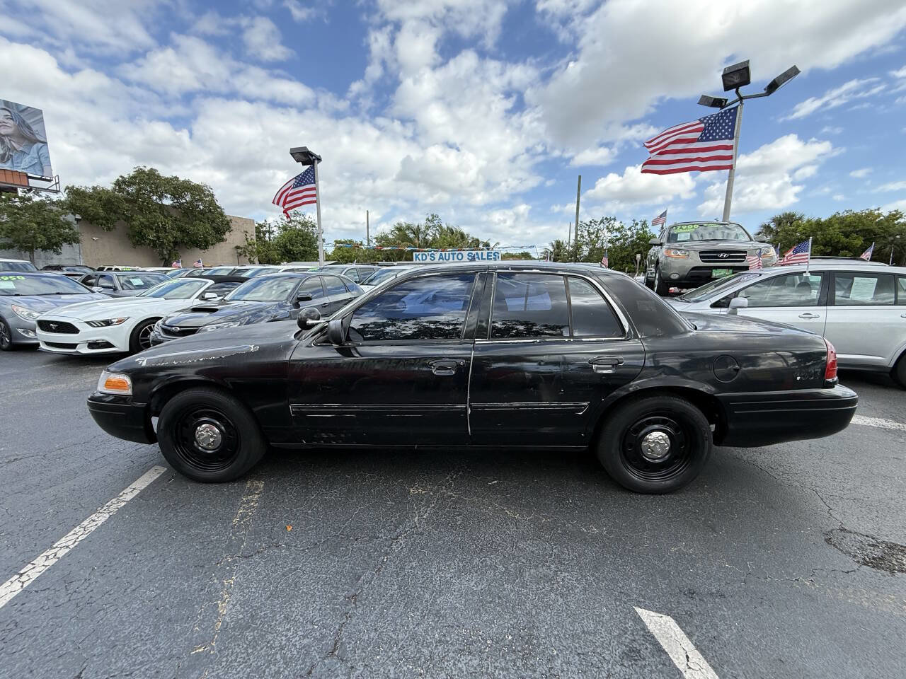Used 2009 Ford Crown Victoria Police Interceptor RWD image 2