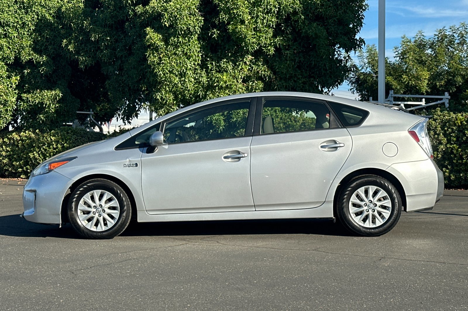 Used 2013 Toyota Prius Plug-In Hybrid image 7