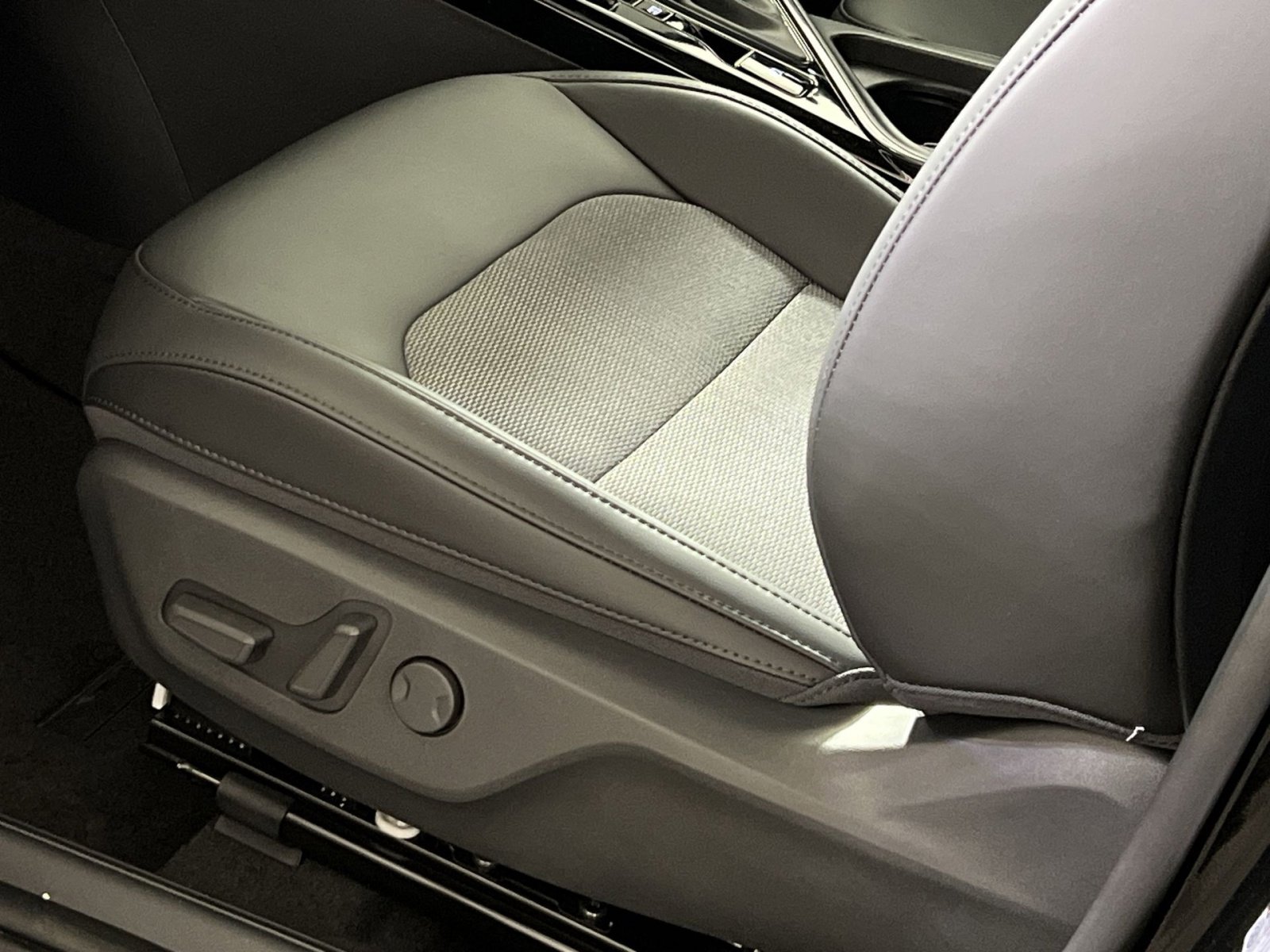 New 2026 Kia Niro EX w/ EX Premium Package image 12