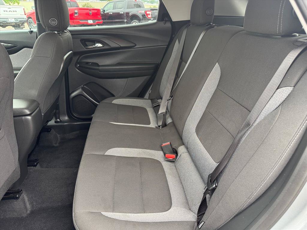 Used 2025 Chevrolet TrailBlazer LT AWD/4WD image 8