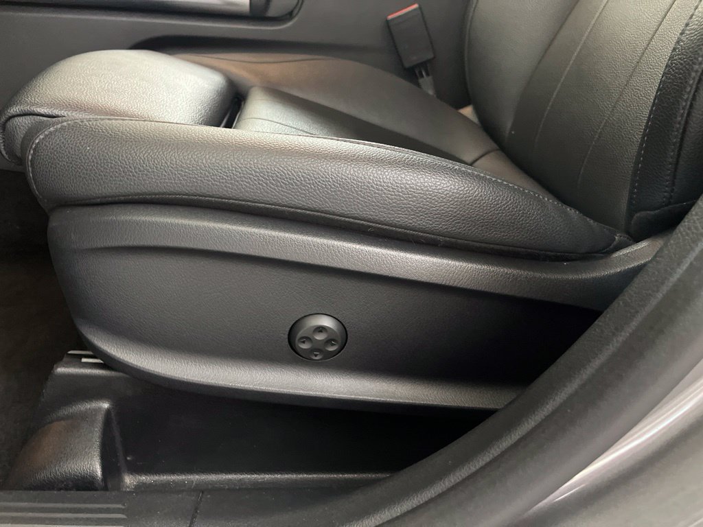 Used 2025 Mercedes-Benz GLA 250 4MATIC image 54