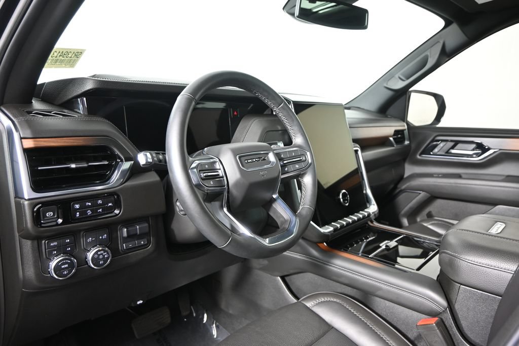Used 2025 GMC Yukon Denali w/ Sun & Power Step Package AWD/4WD image 24