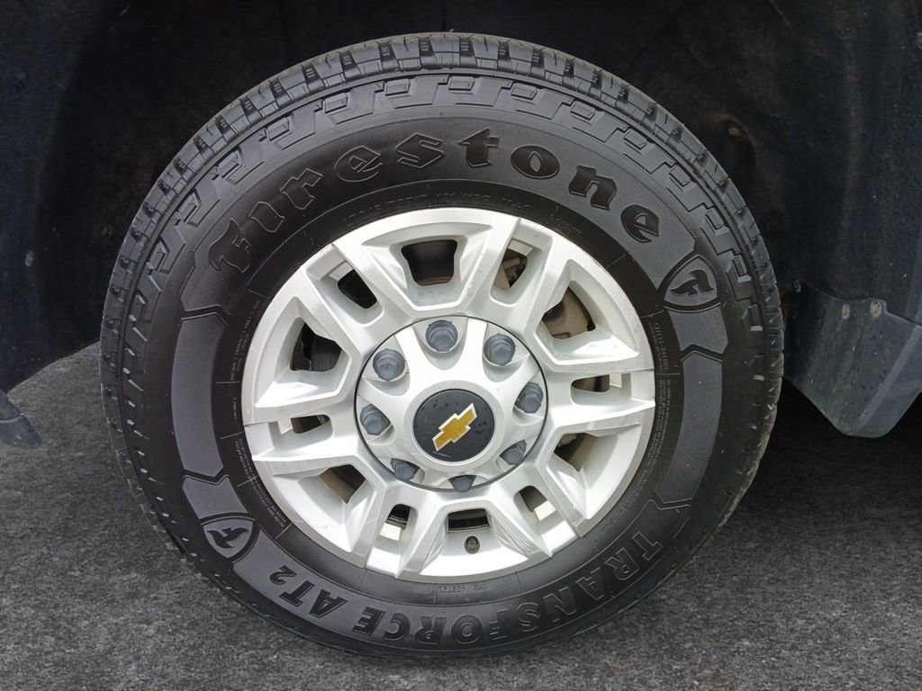 Used 2024 Chevrolet Silverado 2500 LT w/ Convenience Package AWD/4WD image 9