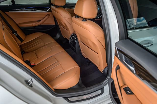 Used 2018 BMW 540i w/ Premium Package RWD image 44