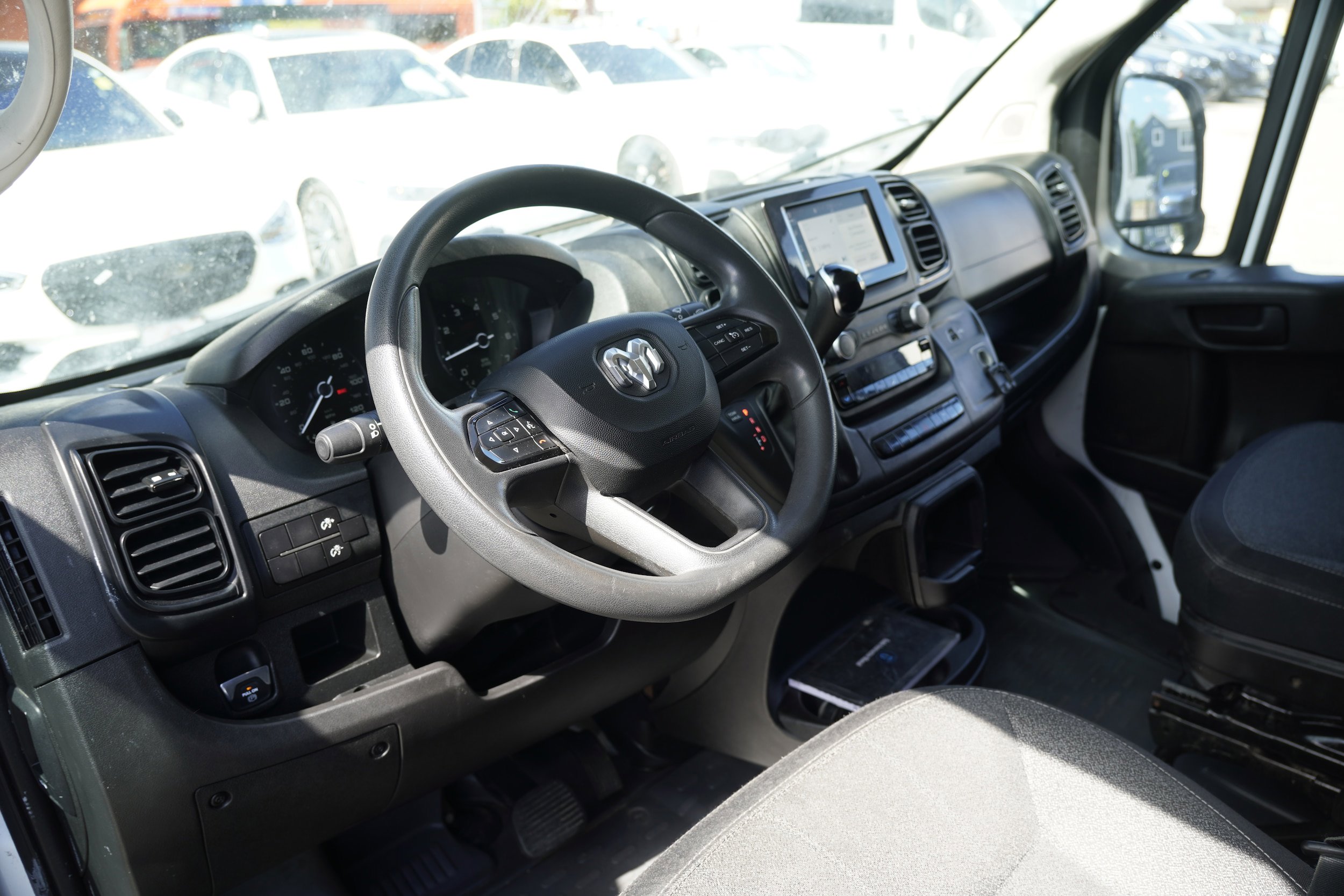 Used 2023 RAM ProMaster 2500 FWD image 2