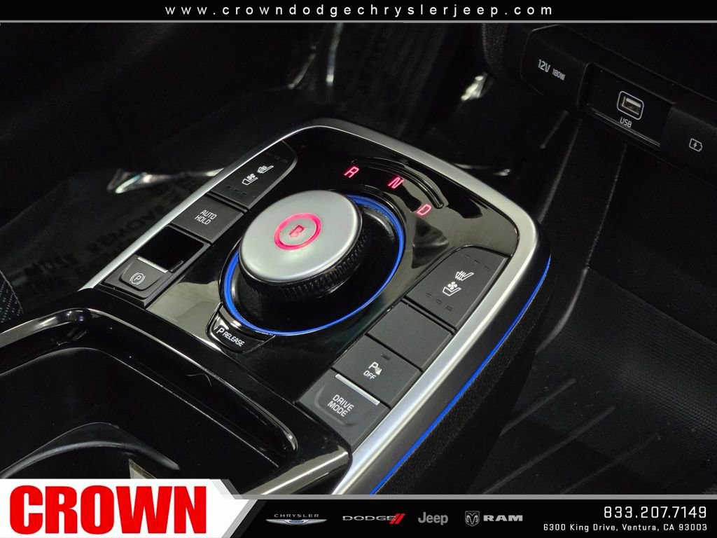 Used 2022 Kia Niro EX Premium image 10