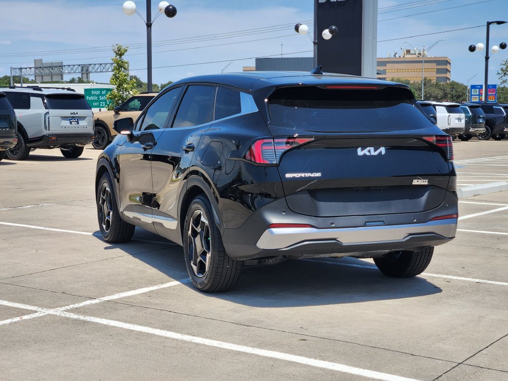New 2026 Kia Sportage EX FWD image 3