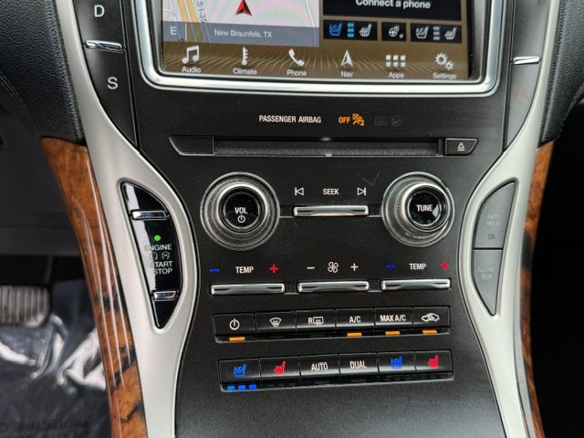 Used 2018 Lincoln MKX Reserve FWD image 17