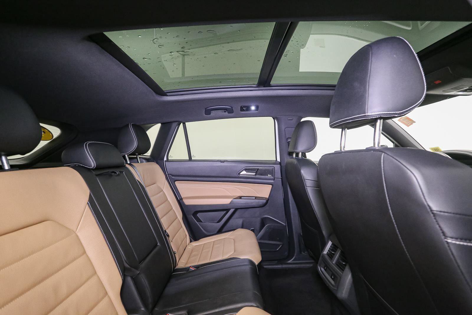 Certified 2023 Volkswagen Atlas Cross Sport SEL Premium R-Line image 26