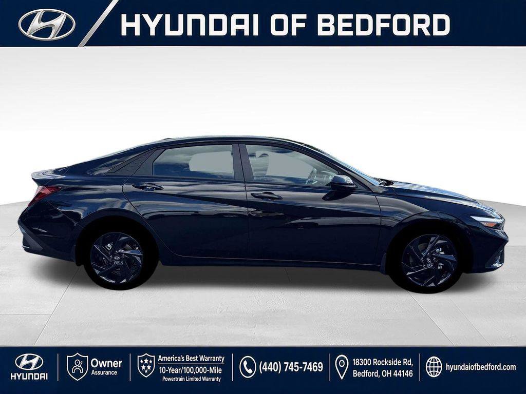 New 2026 Hyundai Elantra Sport FWD image 11