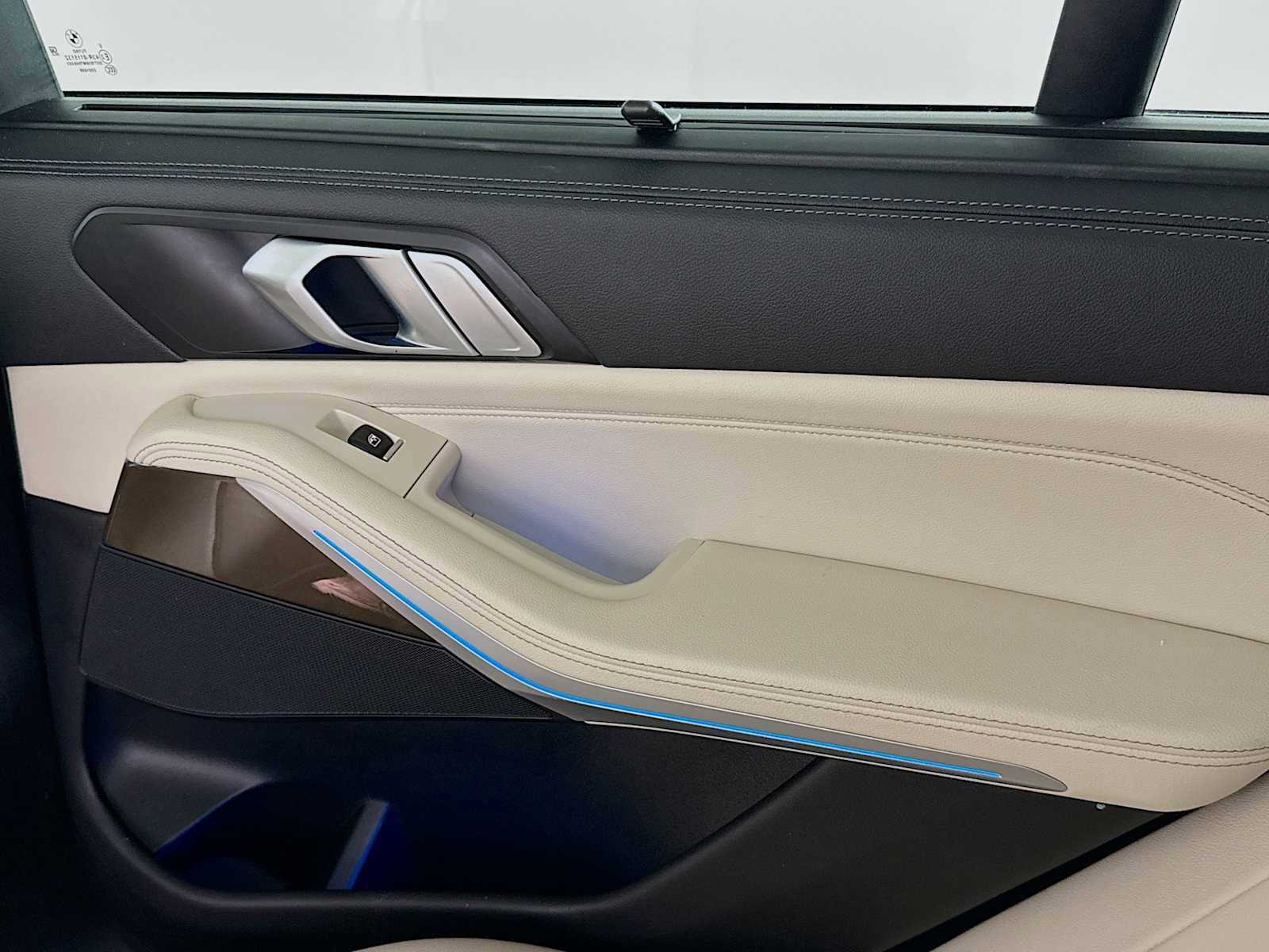 Used 2022 BMW X5 xDrive45e w/ M Sport Package image 24