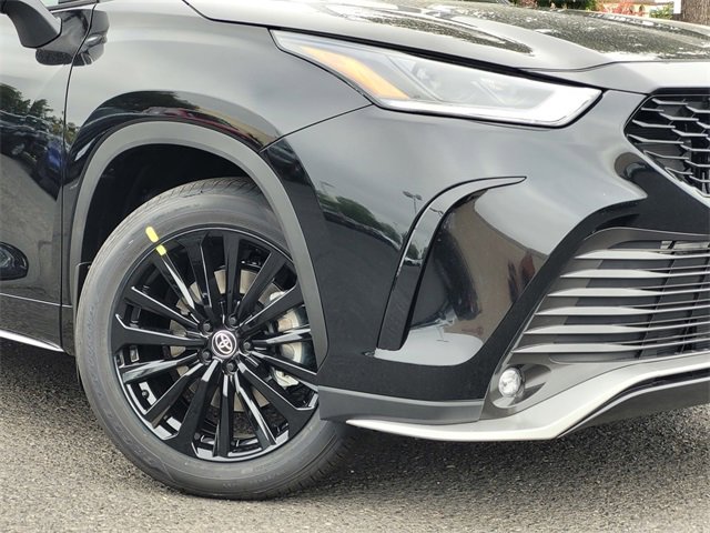 New 2026 Toyota Highlander XSE image 3