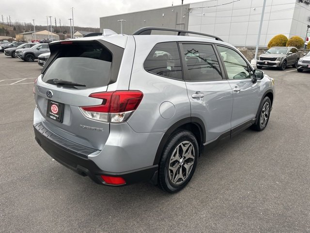 Used 2021 Subaru Forester Premium image 8
