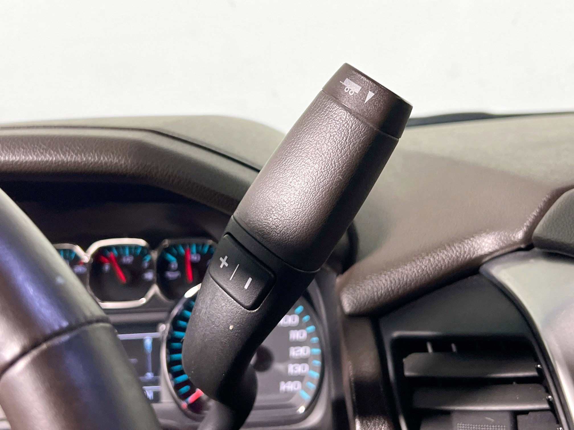 Used 2016 Chevrolet Tahoe LT w/ Luxury Package RWD image 25